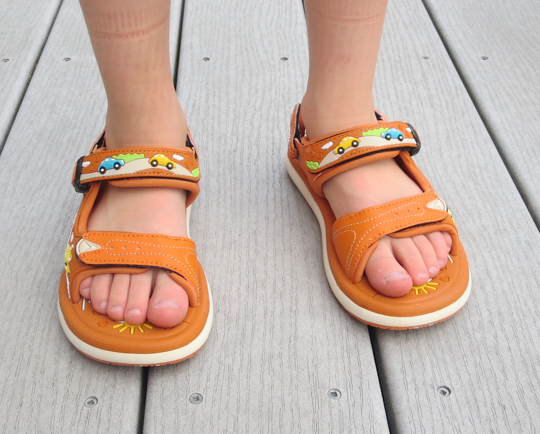 Gold Pigeon Shoes Easy Magnetic Snap Lock Closure Water Sandals Review